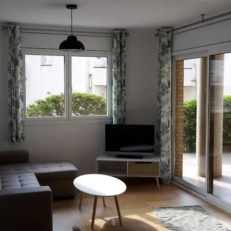 Apartment Davant Mar - Con Terraza A Pie De Playa Roses