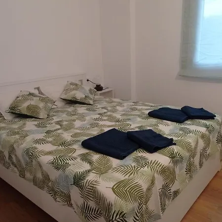 Apartment Davant Mar - Con Terraza A Pie De Playa Roses